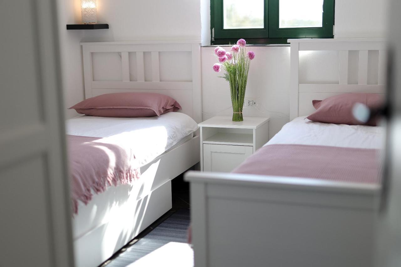 Villa Niko Special Offer In May Pay 4 Nights Stay 5 Nights Pet Friendly 200 M From Sand Beach * Rudine (Dobrinj)