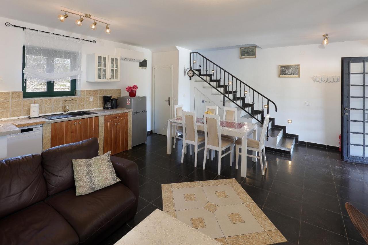 Villa Niko Special Offer In May Pay 4 Nights Stay 5 Nights Pet Friendly 200 M From Sand Beach Villa