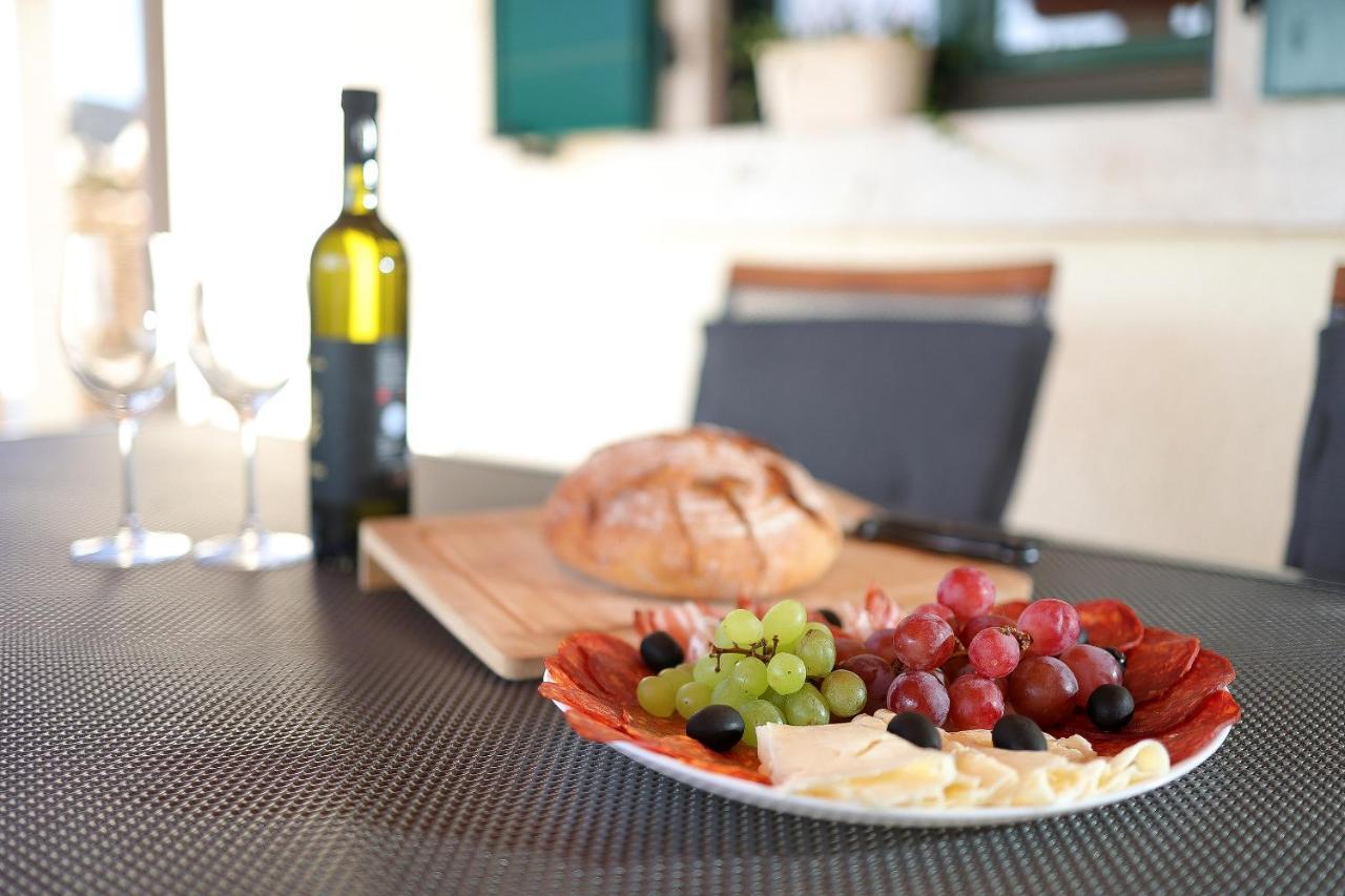 Villa Villa Niko Special Offer In May Pay 4 Nights Stay 5 Nights Pet Friendly 200 M From Sand Beach Rudine (Dobrinj)