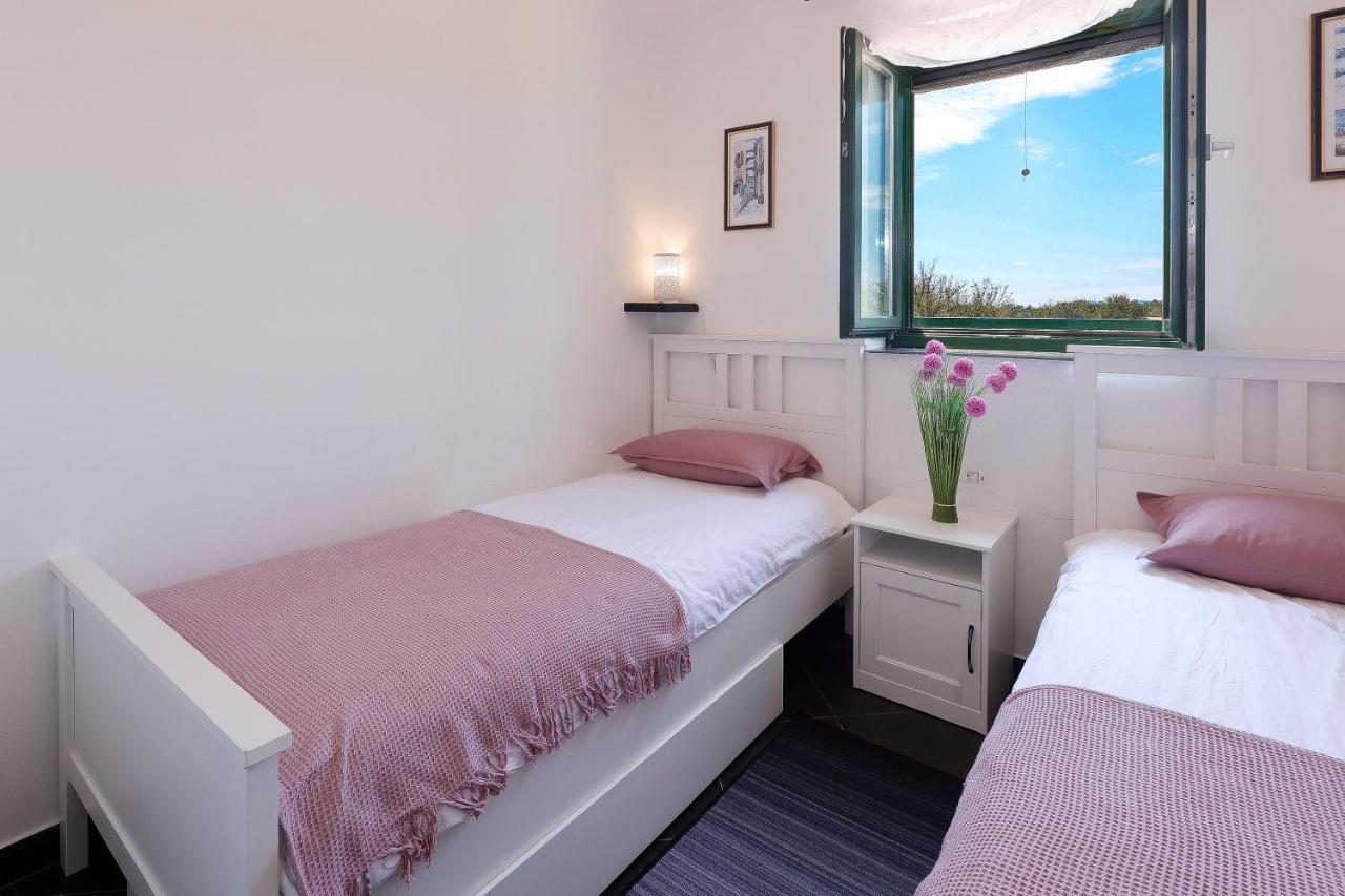 Villa Villa Niko Special Offer In May Pay 4 Nights Stay 5 Nights Pet Friendly 200 M From Sand Beach Rudine (Dobrinj)